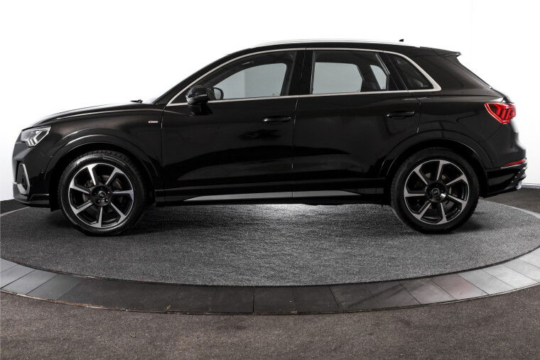 Audi - Q3