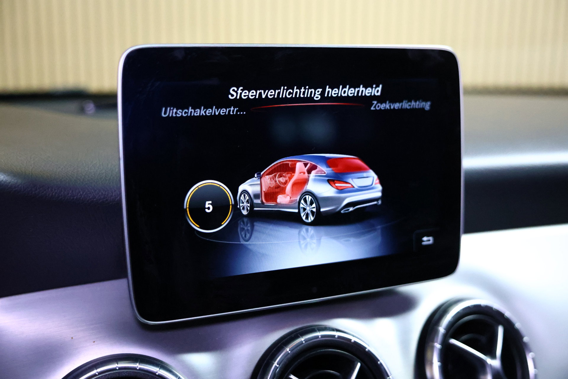 Mercedes-Benz 180 AMG Shooting Brake AUTOM AVM CAMERA PDC BT '19 - foto 23