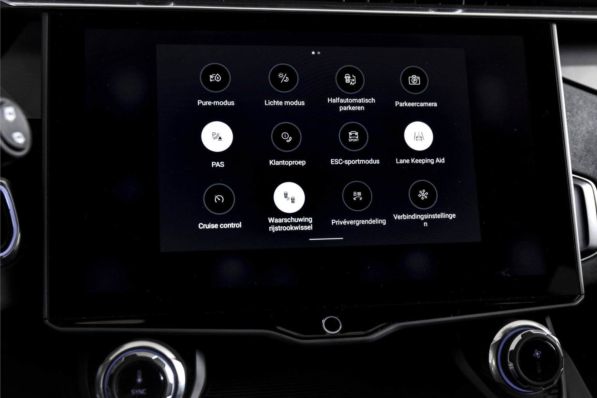 Lynk & Co - 01