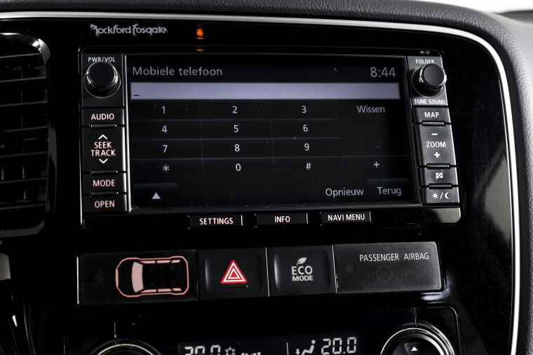 Mitsubishi - Outlander