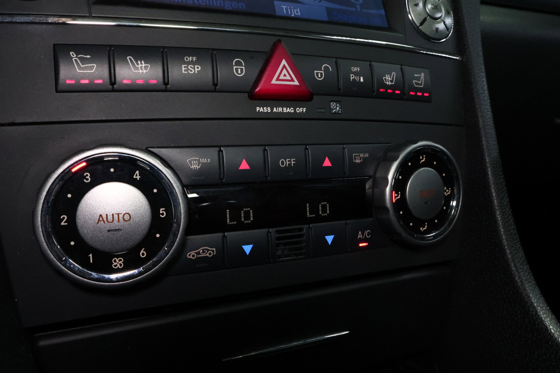 Mercedes-Benz 280 Prestige Cabriolet AUTOM NAVI AIRCO AIRSCARF "09 - foto 23