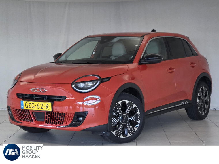 Foto van Fiat 600 1.2 Hybrid La Prima