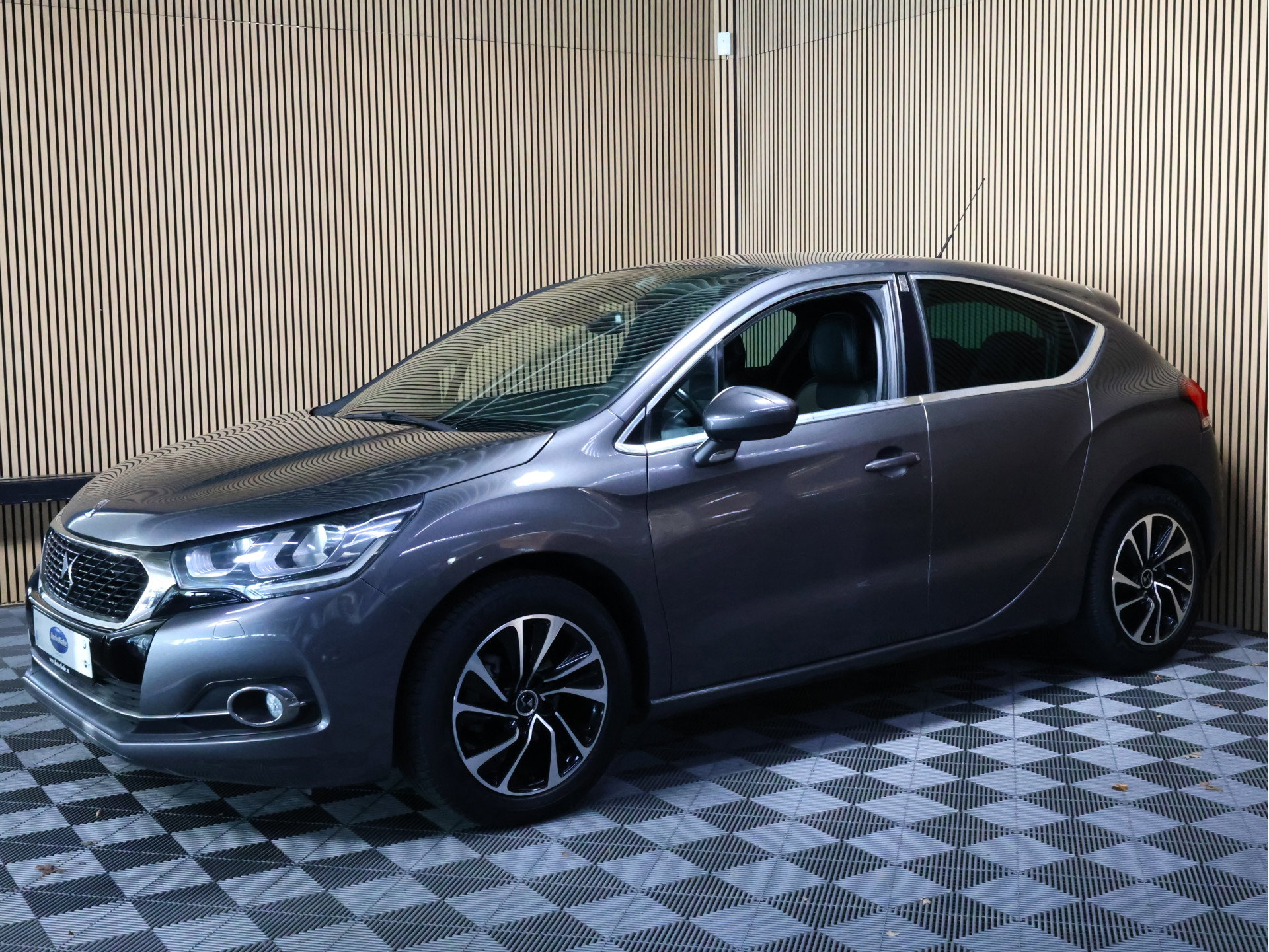 DS Crossback 1.2 PureTech Business AVM NAVI SLECHTS 27000KM CRUISE CLIMA PDC '16 - foto 9