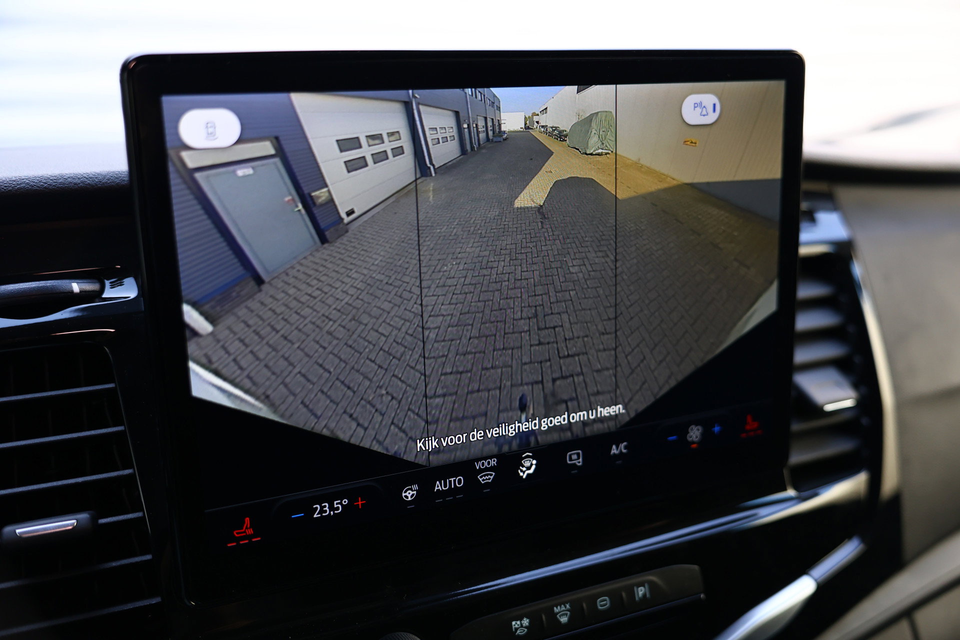 Ford 350 2.0 TDCI L2H2 Model 2025 Trend CARPLAY NAVI ACC TACHO STOELVW THAAK '24 bpm vrij - foto 31