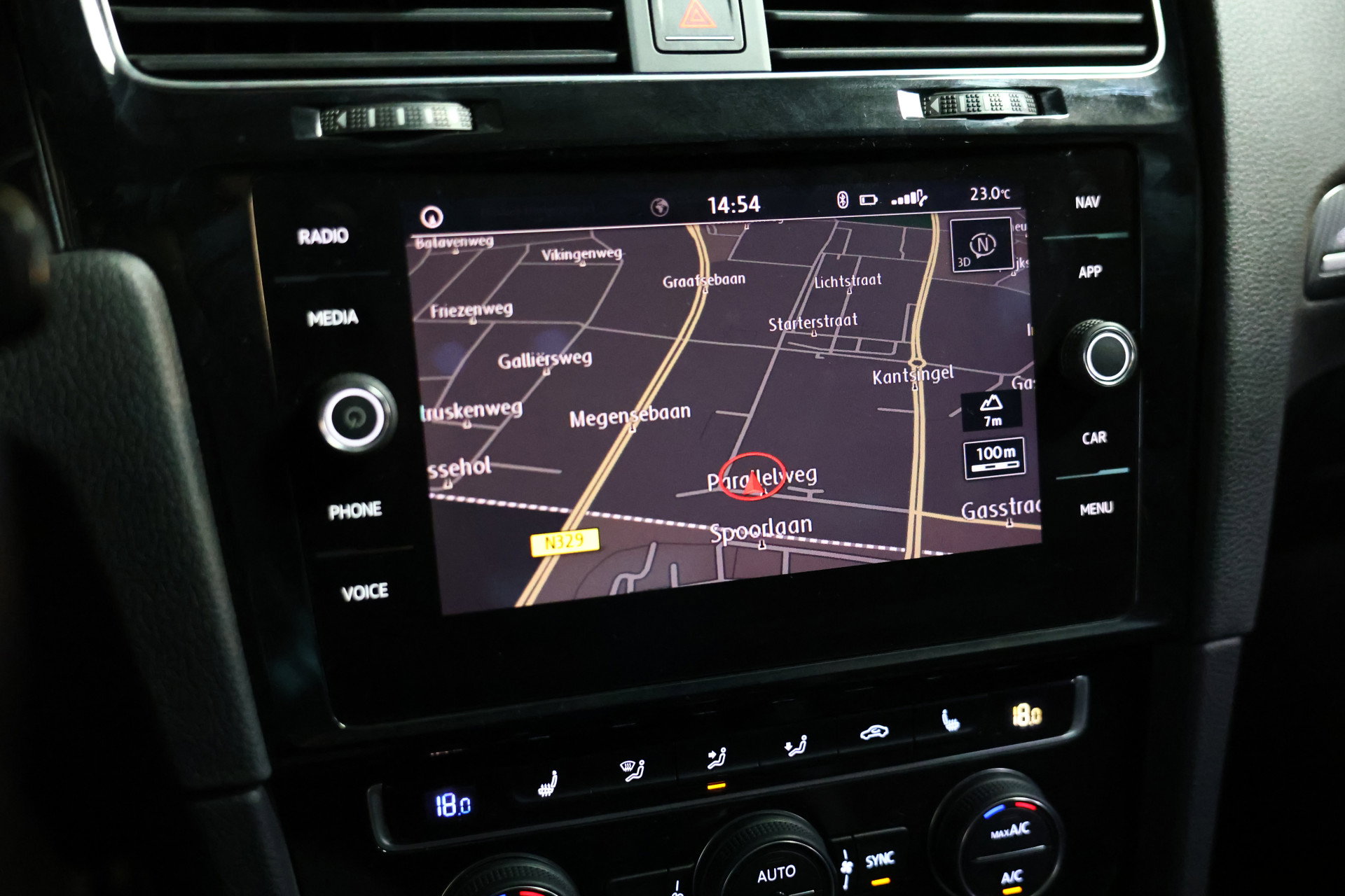 Volkswagen 1.5 TSI Highline Business R DSG NAVI DYNAUDIO ACC CLIMA STOELVW LED '17 - foto 18