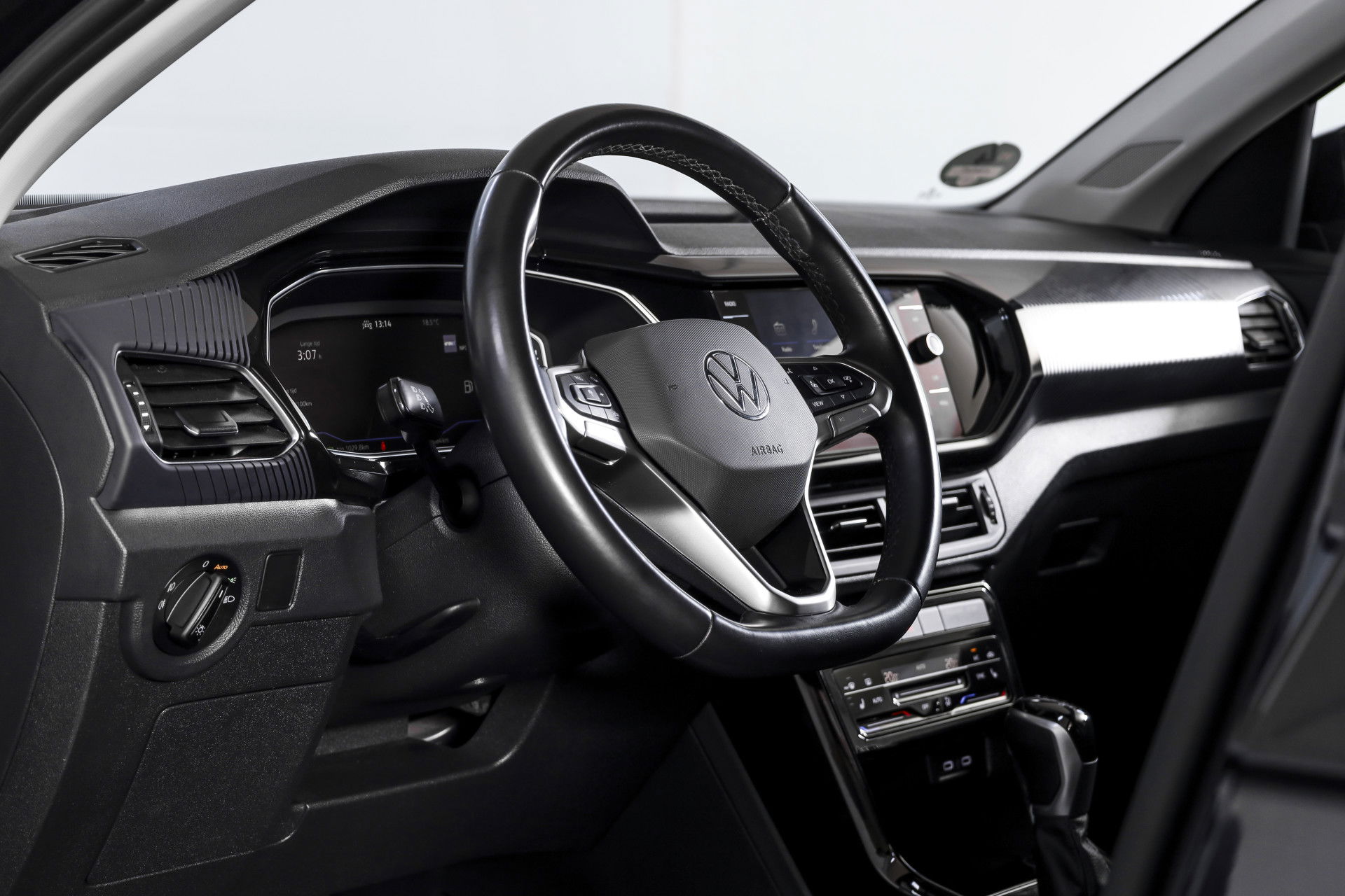 Volkswagen - T-Cross