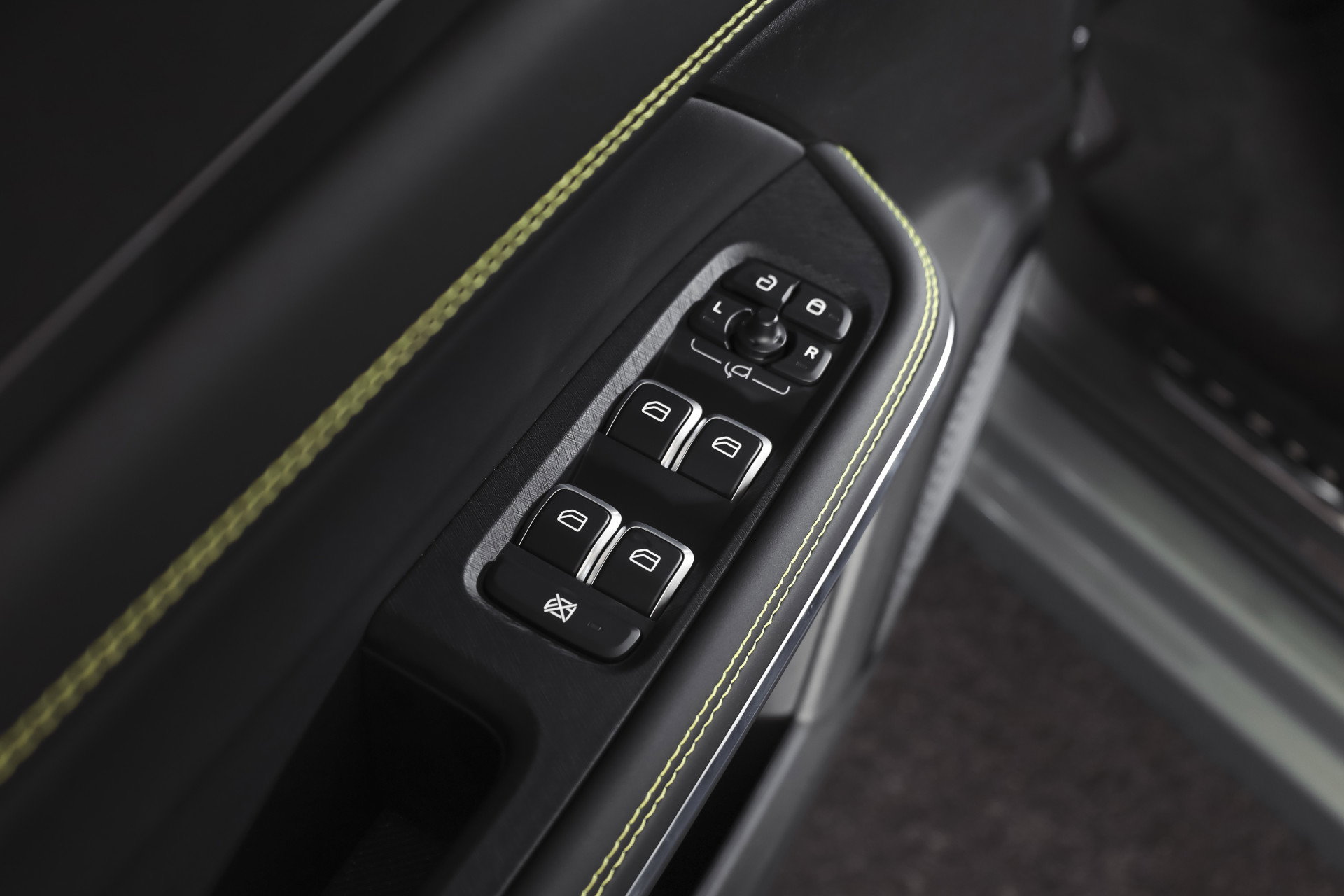 Lynk & Co - 01