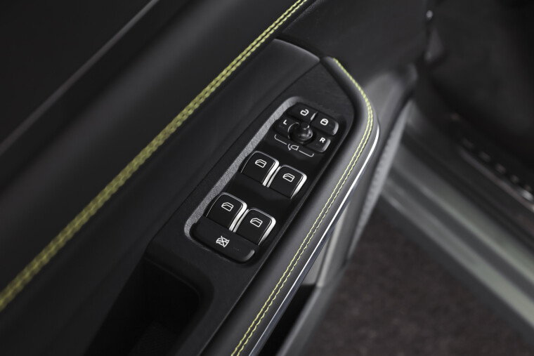 Lynk & Co - 01