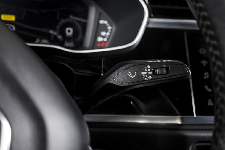 Audi - Q3