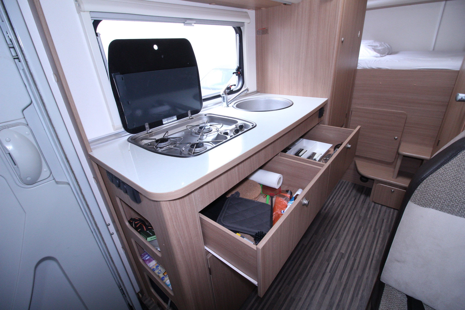 Sun Living A49DF 6 Persoons AVM CRUISE A.CAMERA AIRCO ZONNEPANEEL '14 - foto 24