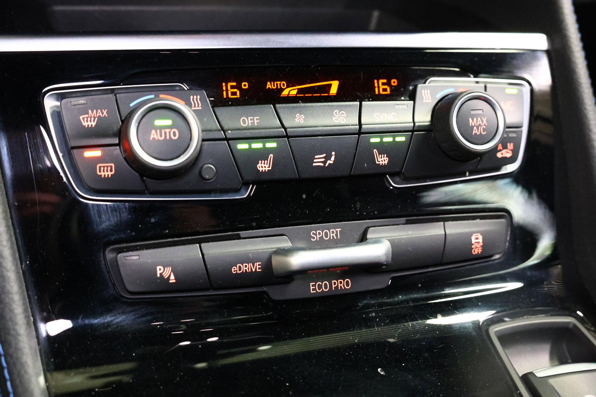 BMW Active Tourer 225xe PLUGIN HYBR M SPORT High Executive GROTE NAVI HEADUP PDC "18 - foto 21