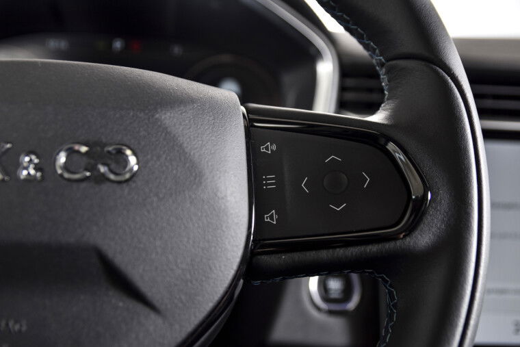 Lynk & Co - 01