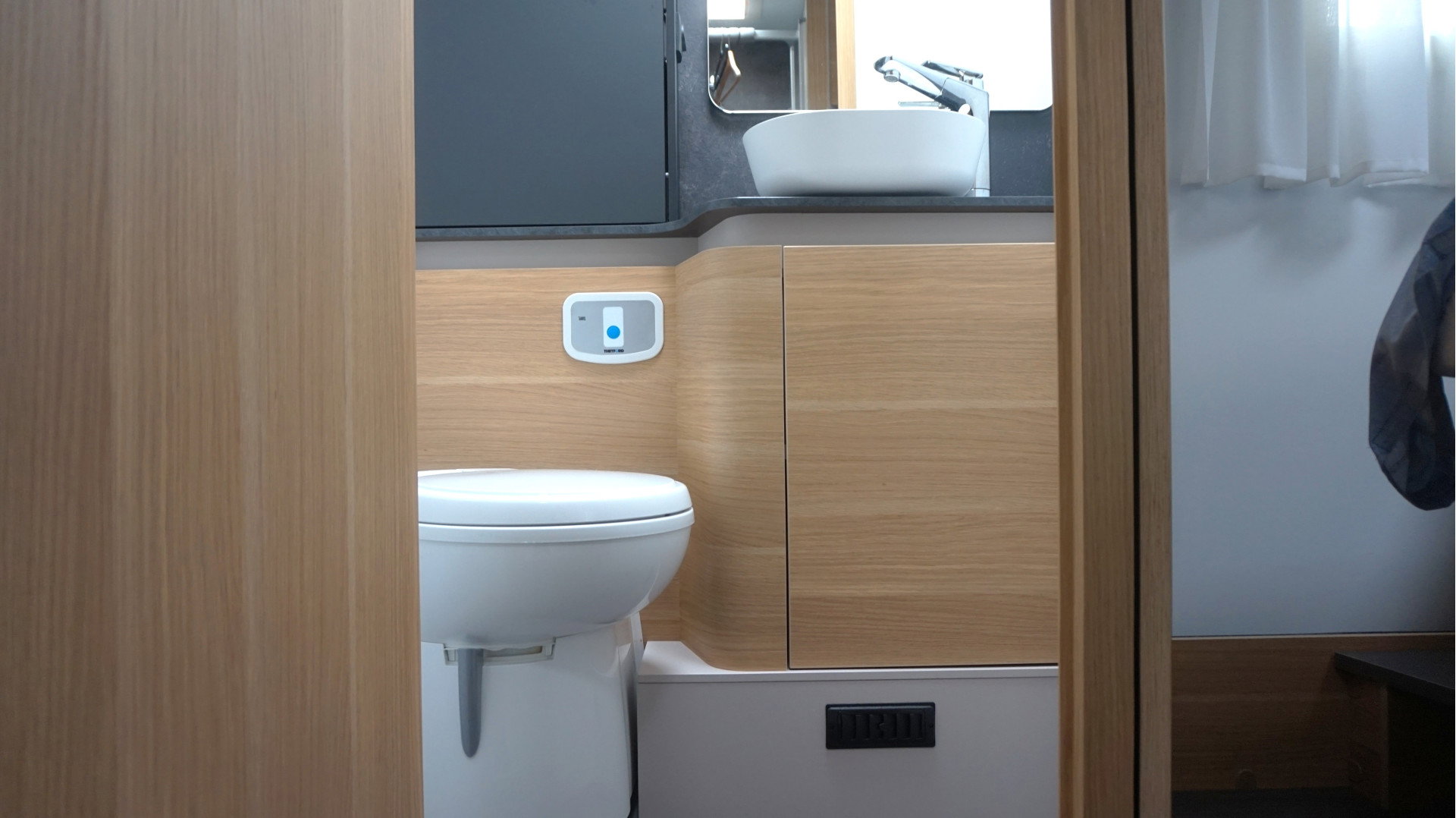 Adria MATRIX 670SC PLUS AUTOMAAT 141 pk Zonnepan. Electr. Fietsendrager / Hefbed 023 - foto 41