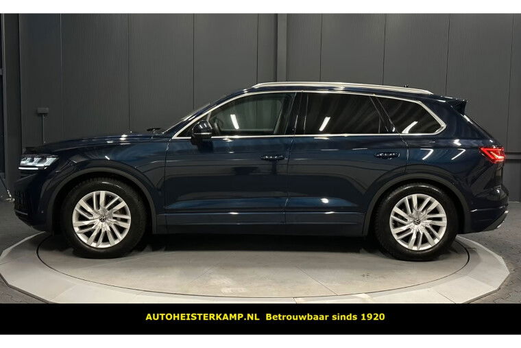 Volkswagen Touareg 3.0 TDI Elegance Grijs Kenteken ACC Luchtvering Comfortstoelen Trekhaak