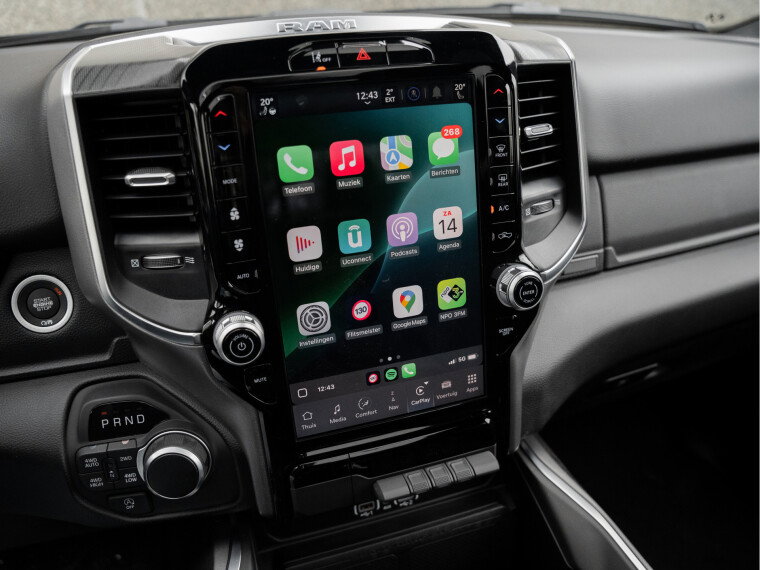 Apple carplay