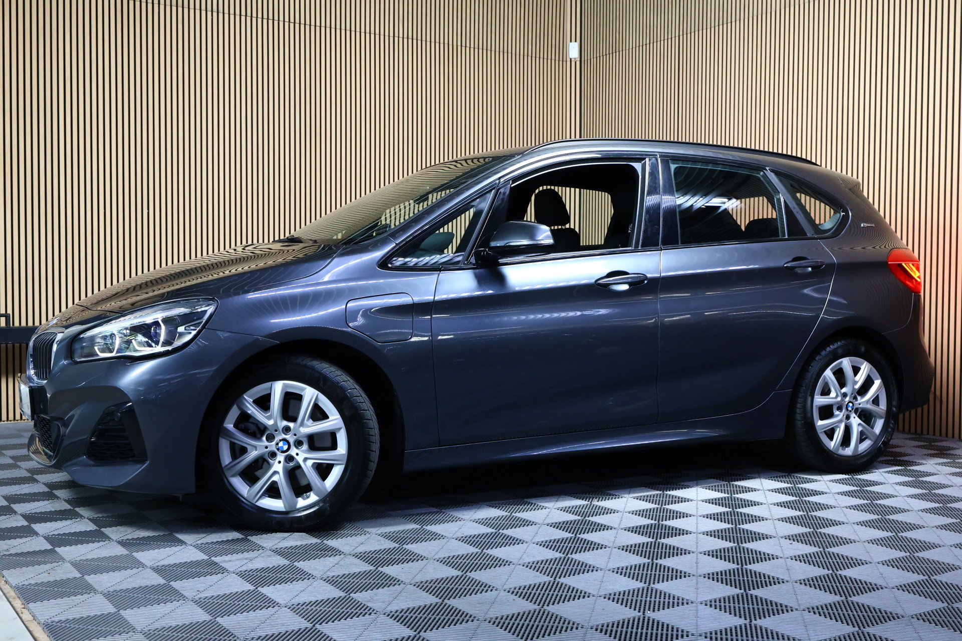 BMW Active Tourer 225xe PLUGIN HYBR M SPORT High Executive GROTE NAVI HEADUP PDC "18 - foto 8