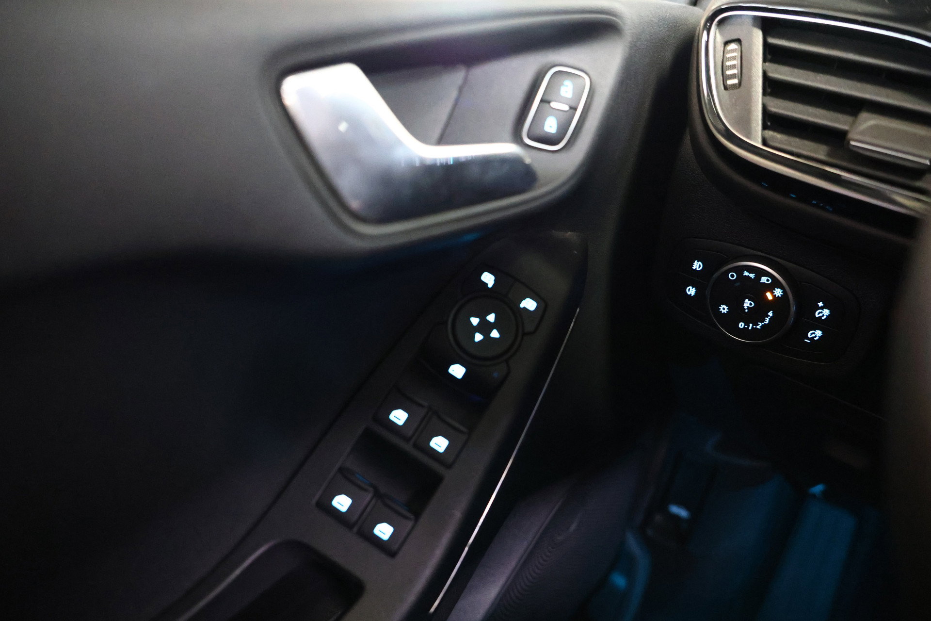 Ford 1.0 EcoBoost Hybrid 39.000 km Titanium AUT CARPLAY DAB STUURVW '22 - foto 14
