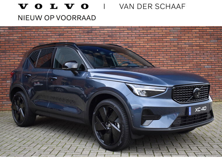 Foto van Volvo XC40 B4 210PK Plus Black Edition