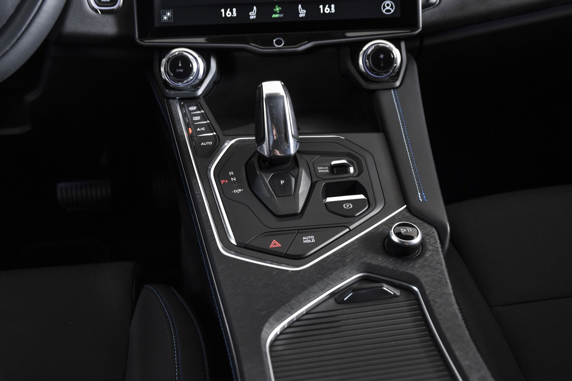 Lynk & Co - 01