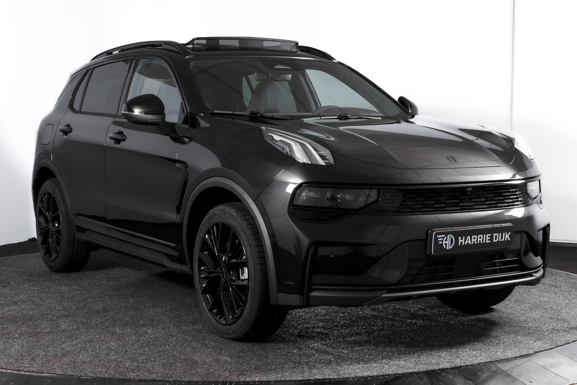 Lynk & Co - 01