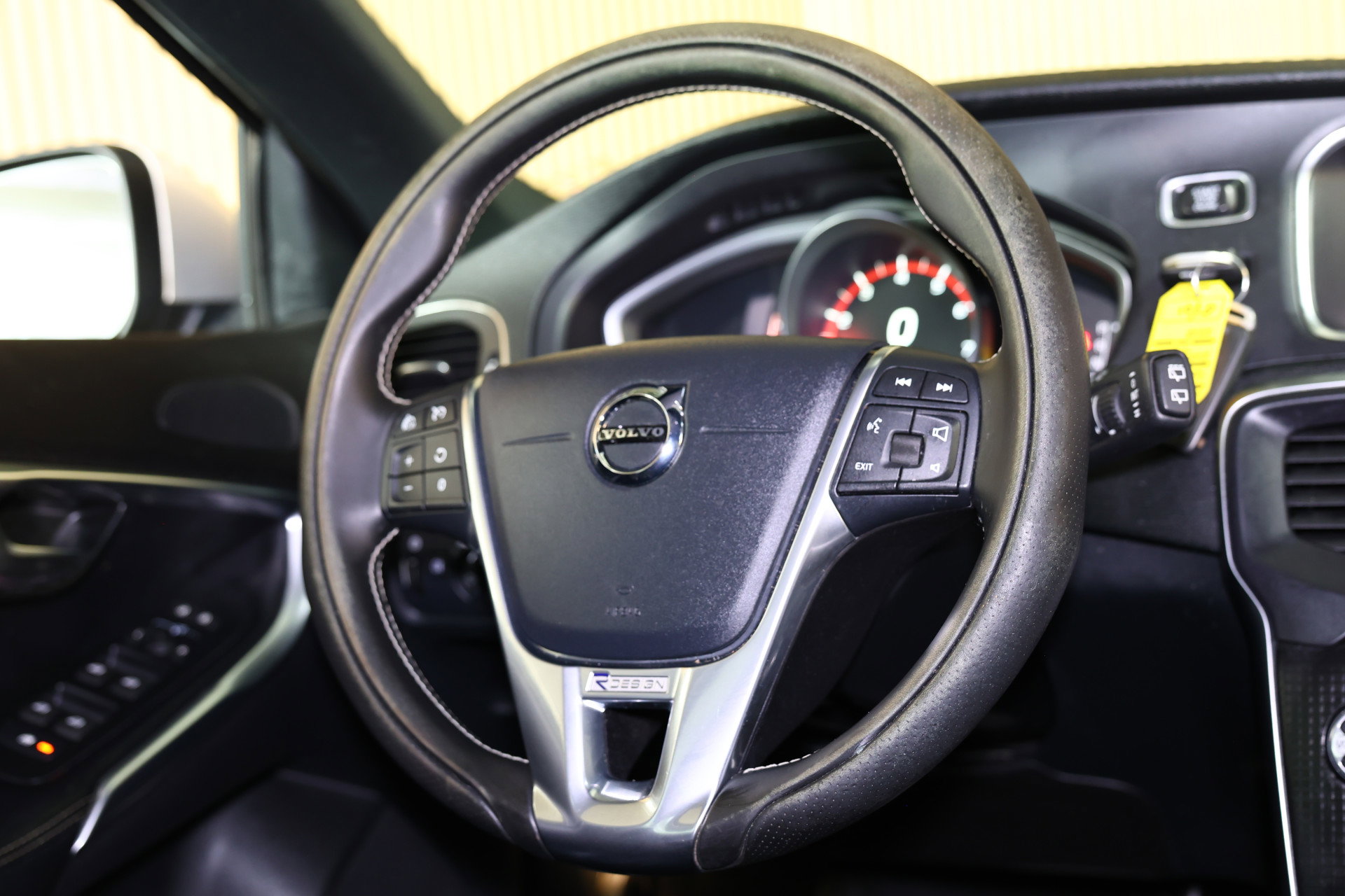 Volvo 2.0 T5 R-Design AVM NAVI CLIMA CRUISE PDC STOELVERWARMING "18 - foto 26