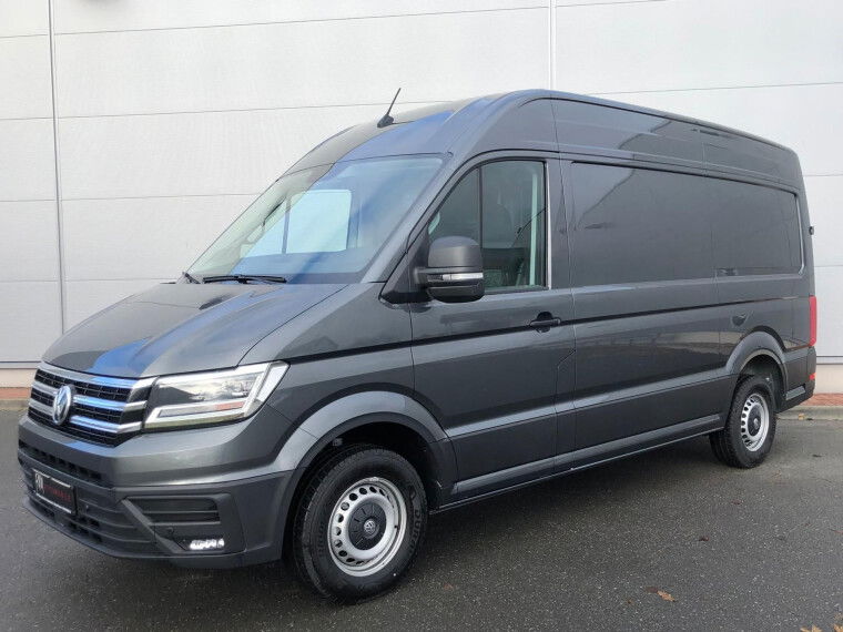 Foto van Volkswagen Crafter 35 2.0 TDI L3H2 Airco Trekhaak Camera PDC Metallic