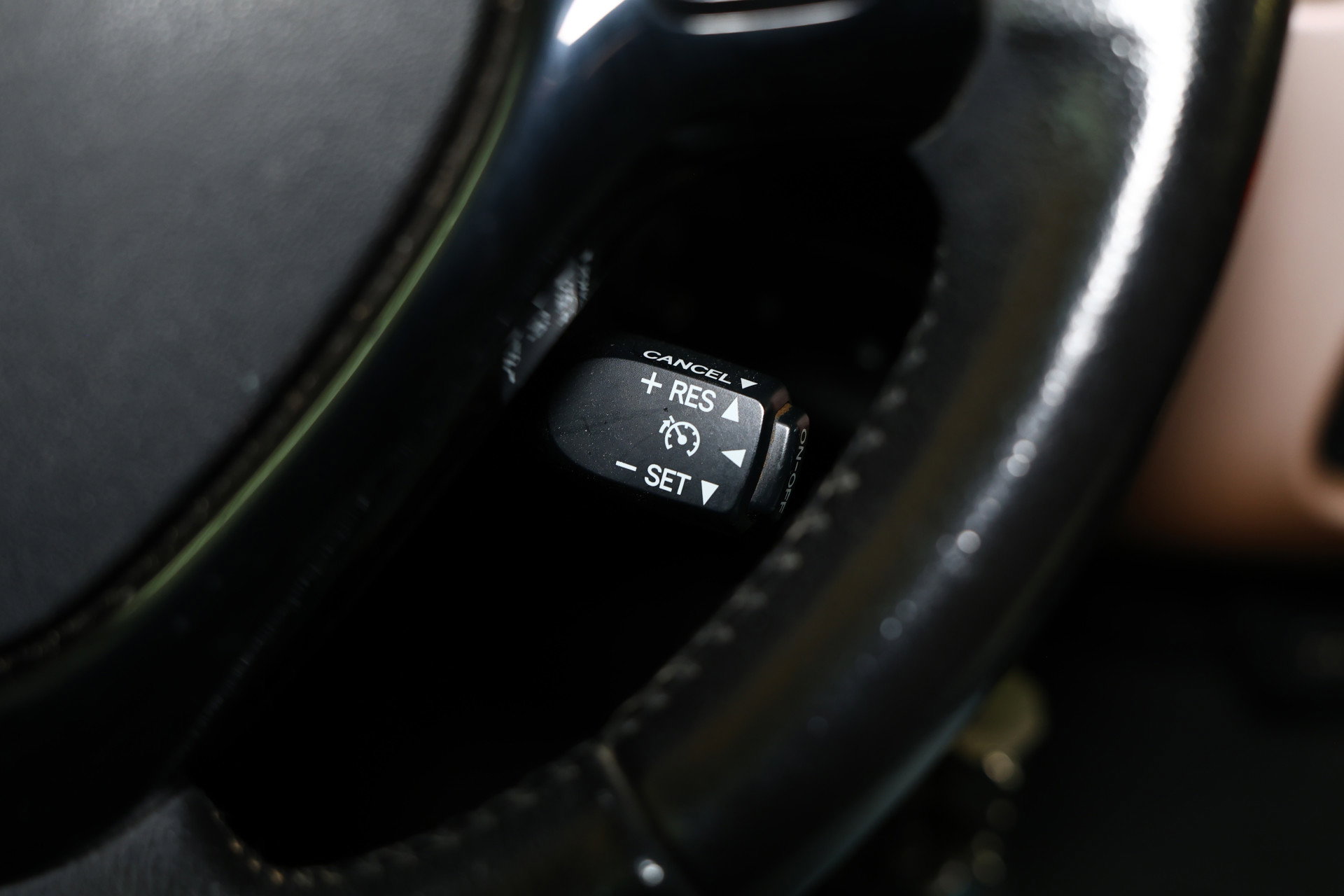 Citroën 1.0 VTi Elle AVM CARPLAY NAVI CLIMA CAMERA CRUISE BT 2018 - foto 15