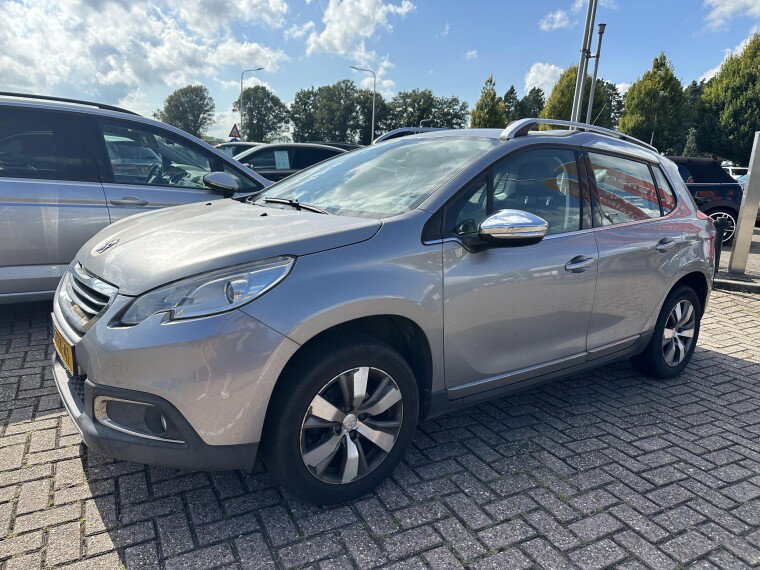 Peugeot 2008 1.2 VTi Allure