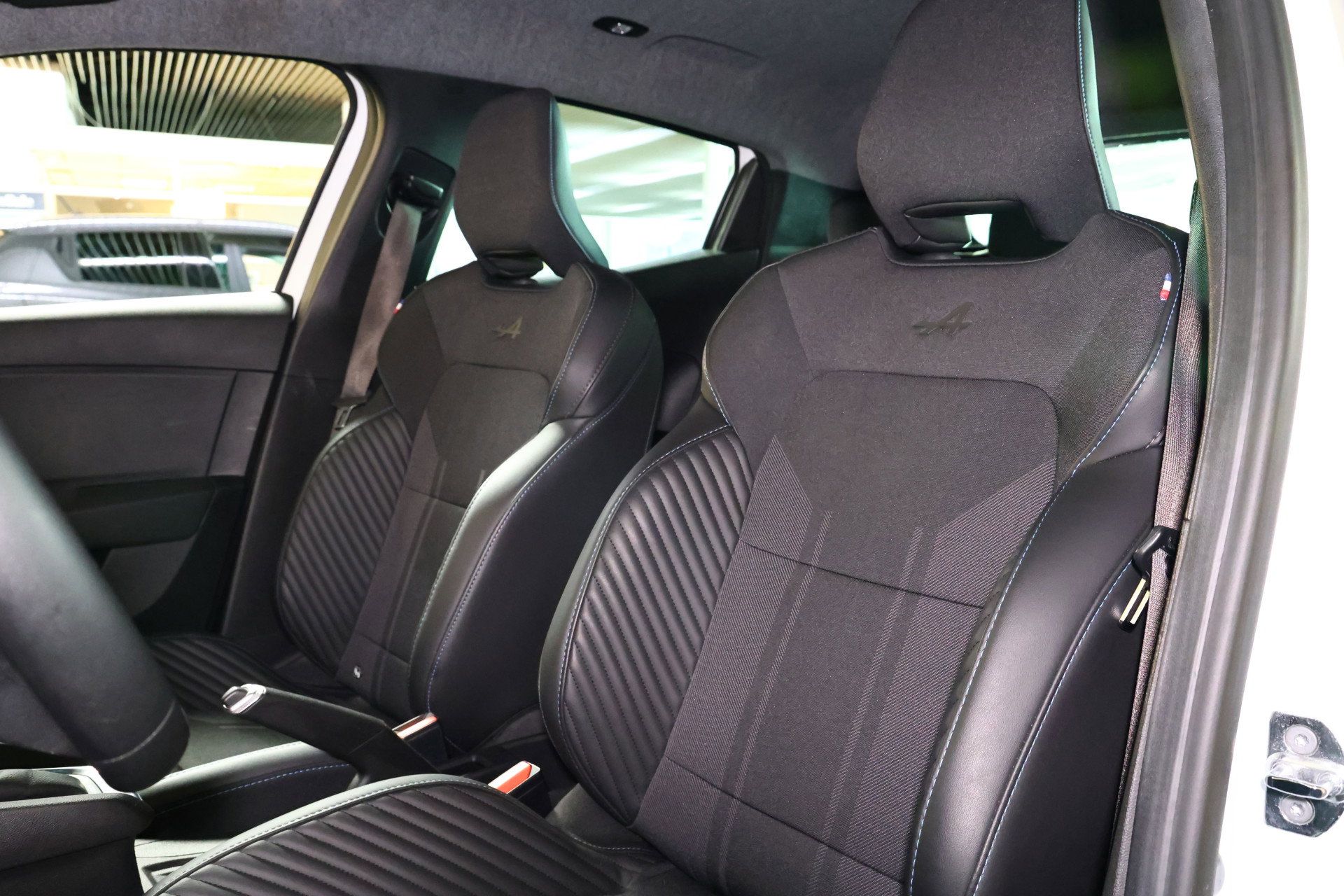 Renault 1.6 E-Tech Hybrid 140 Business Zen AVM NAVI AUTOMAAT PDC CRUISE "21 - foto 3