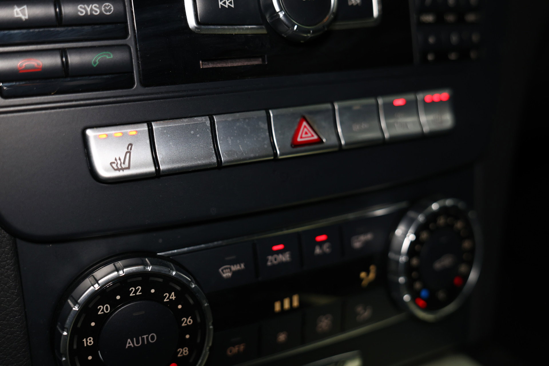 Mercedes-Benz 180 Edition Avantgarde AUTOMAAT PANO NAVI CLIMA STOELVW PDC BT "12 - foto 22