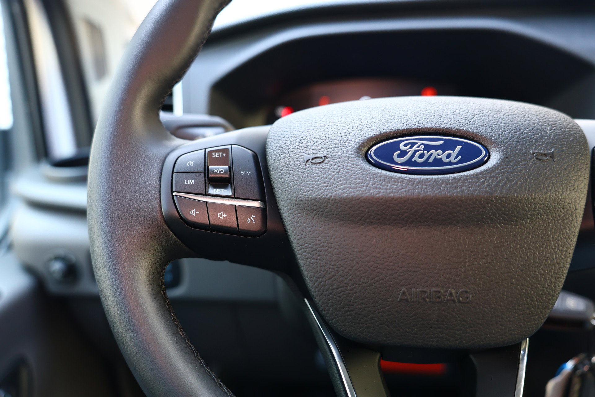 Ford 350 2.0 TDCI L2H2 Model 2025 Trend CARPLAY NAVI ACC TACHO STOELVW THAAK '24 bpm vrij - foto 21