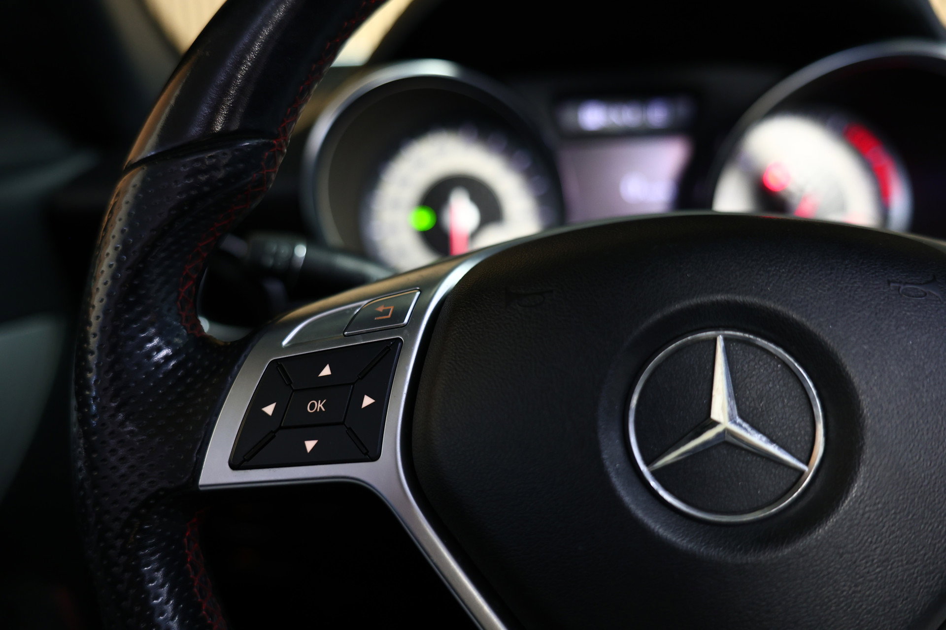 Mercedes-Benz 250 AMG AUT NAVI PANO AIRSCARF STOELVW ECC "11 - foto 18