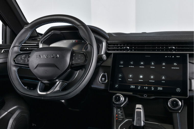 Lynk & Co - 01