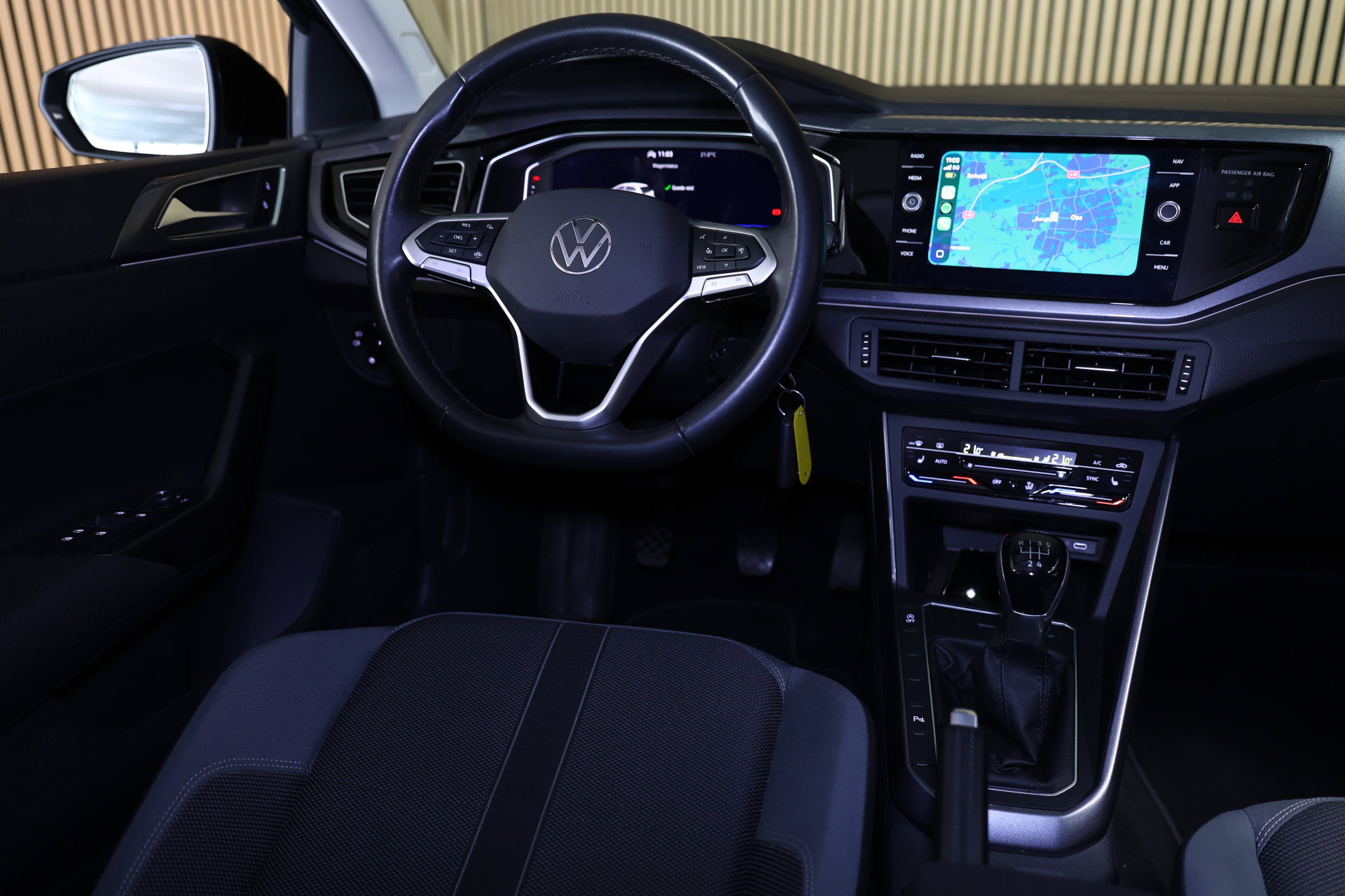 Volkswagen 1.0 TSI Polo CARPLAY NAVI CLIMA CRUISE PDC DAB STOELVW LANE/FRONT ASS '22 - foto 27