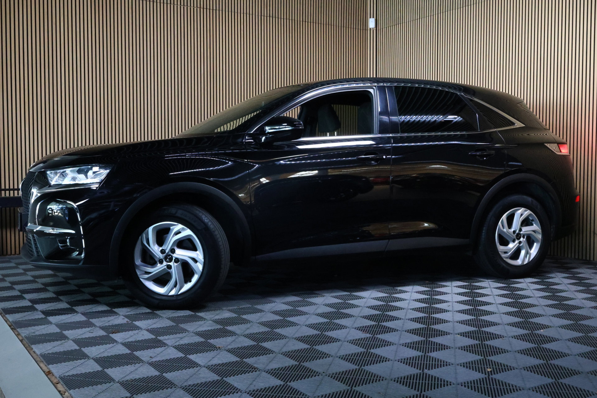 DS Crossback 1.6 PureTech Be Chic AVM AUTOM NAVI CLIMA CARPLAY CRUISE '20 - foto 9