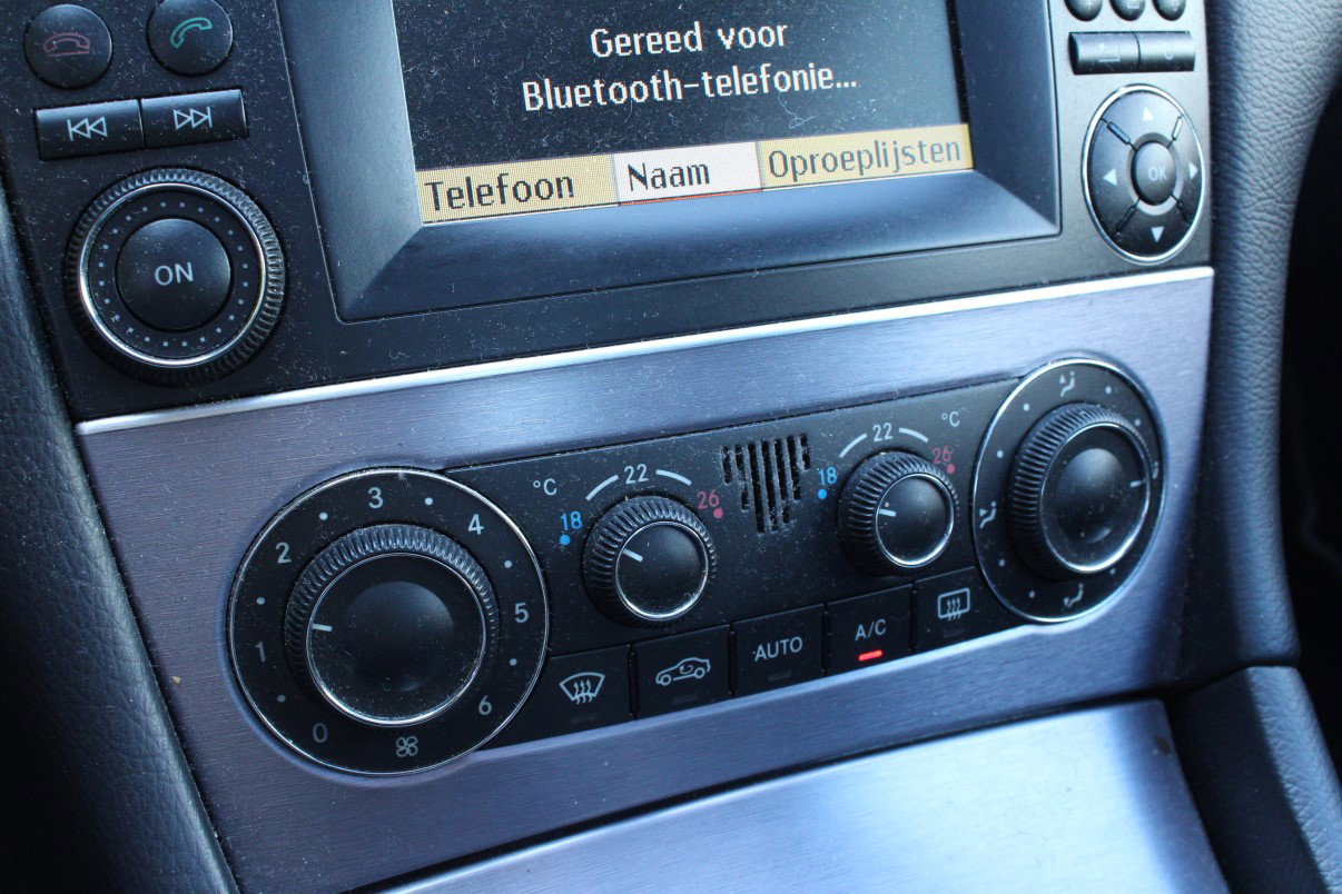 Mercedes-Benz 180 K. AUT XENON LEDER PANO BLEUT PDC '09 - foto 19