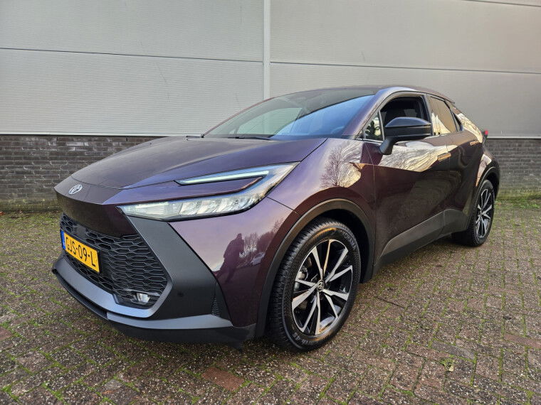 Foto van Toyota C-HR 1.8 Hybrid 140 Dynamic