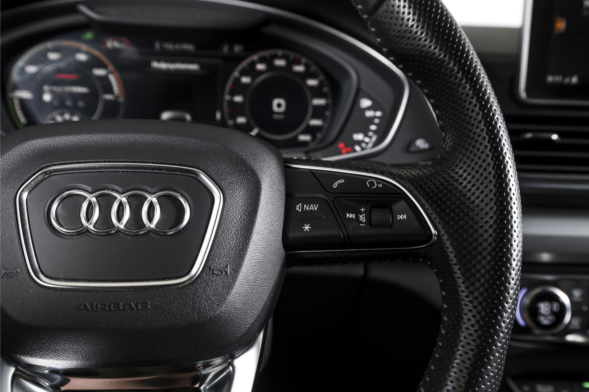 Audi - Q5