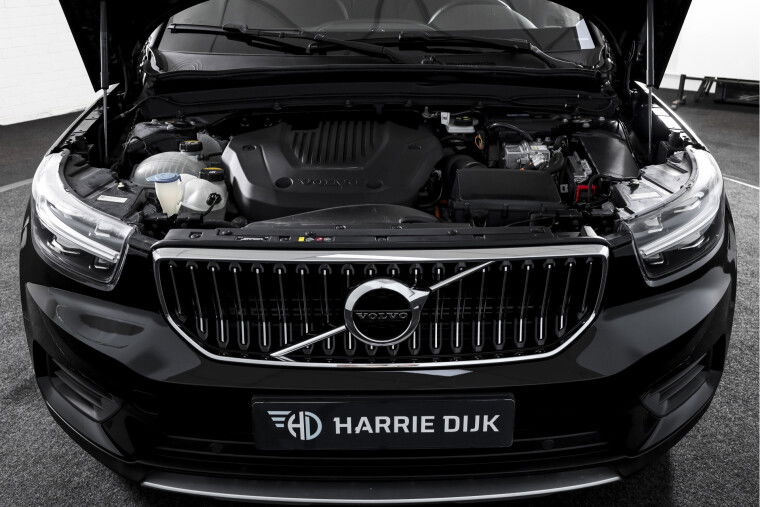Volvo - XC40