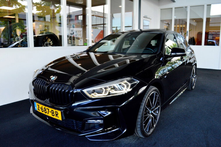 Foto van BMW 1-serie 120i M-Sportedition | Pano.dak | H&K