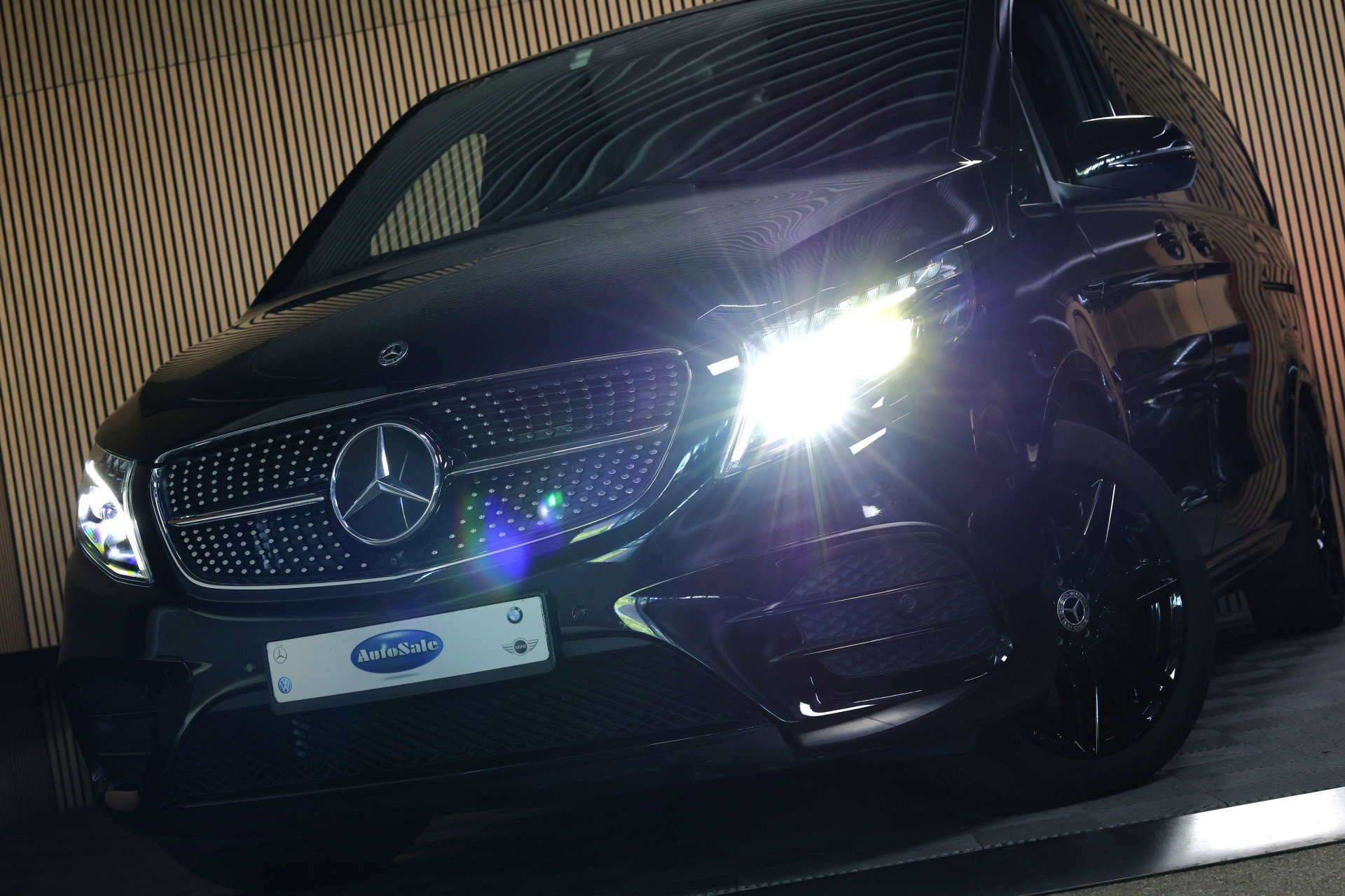Mercedes-Benz 300d L2 Exclusive AMG Line AVM MEMORY BURMEISTER NAVI CLIMA 360CAM "24 - foto 6