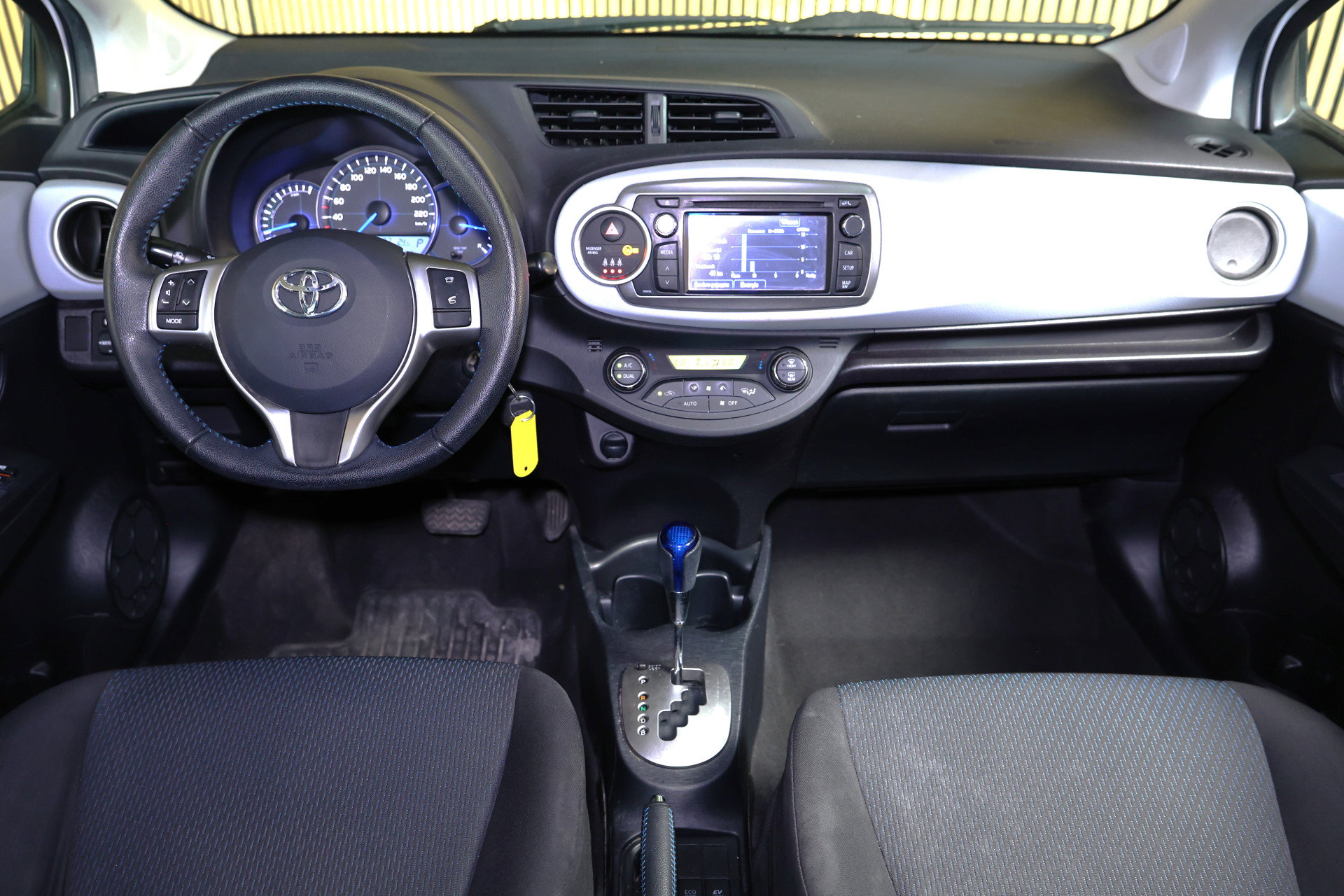 Toyota 1.5 Full Hybrid Comfort CLIMA RADIO AUTOMAAT "14 - foto 29