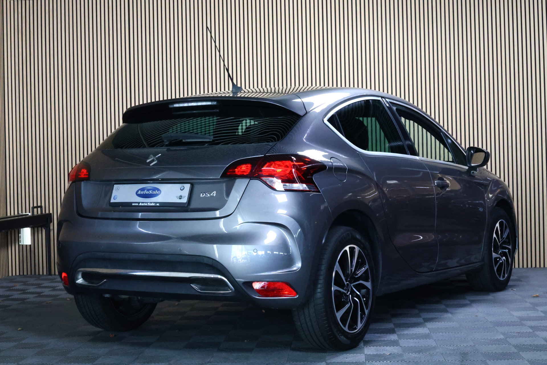 DS Crossback 1.2 PureTech Business AVM NAVI SLECHTS 27000KM CRUISE CLIMA PDC '16 - foto 3