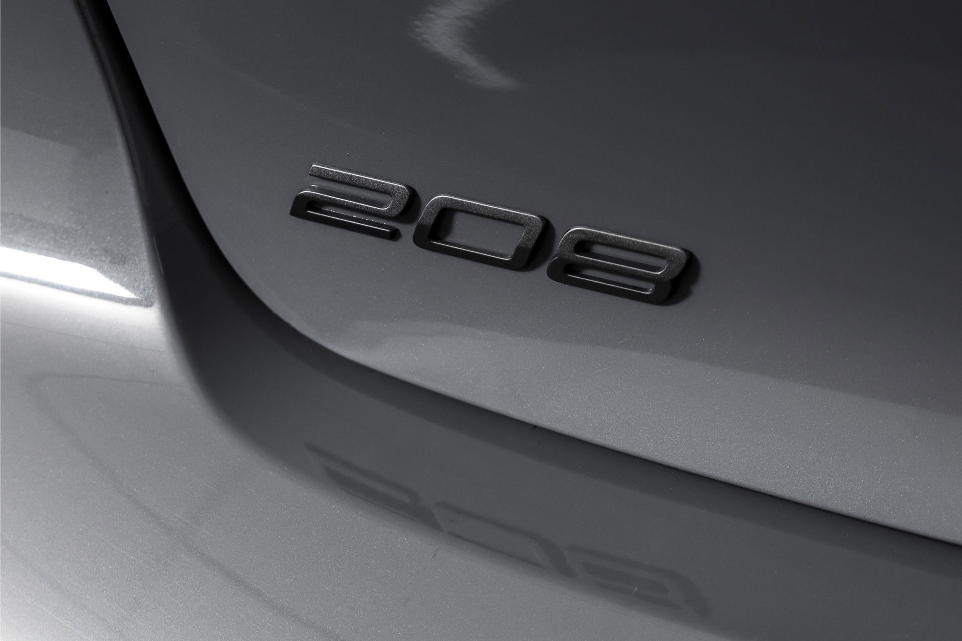 Peugeot - 208