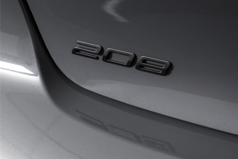 Peugeot - 208
