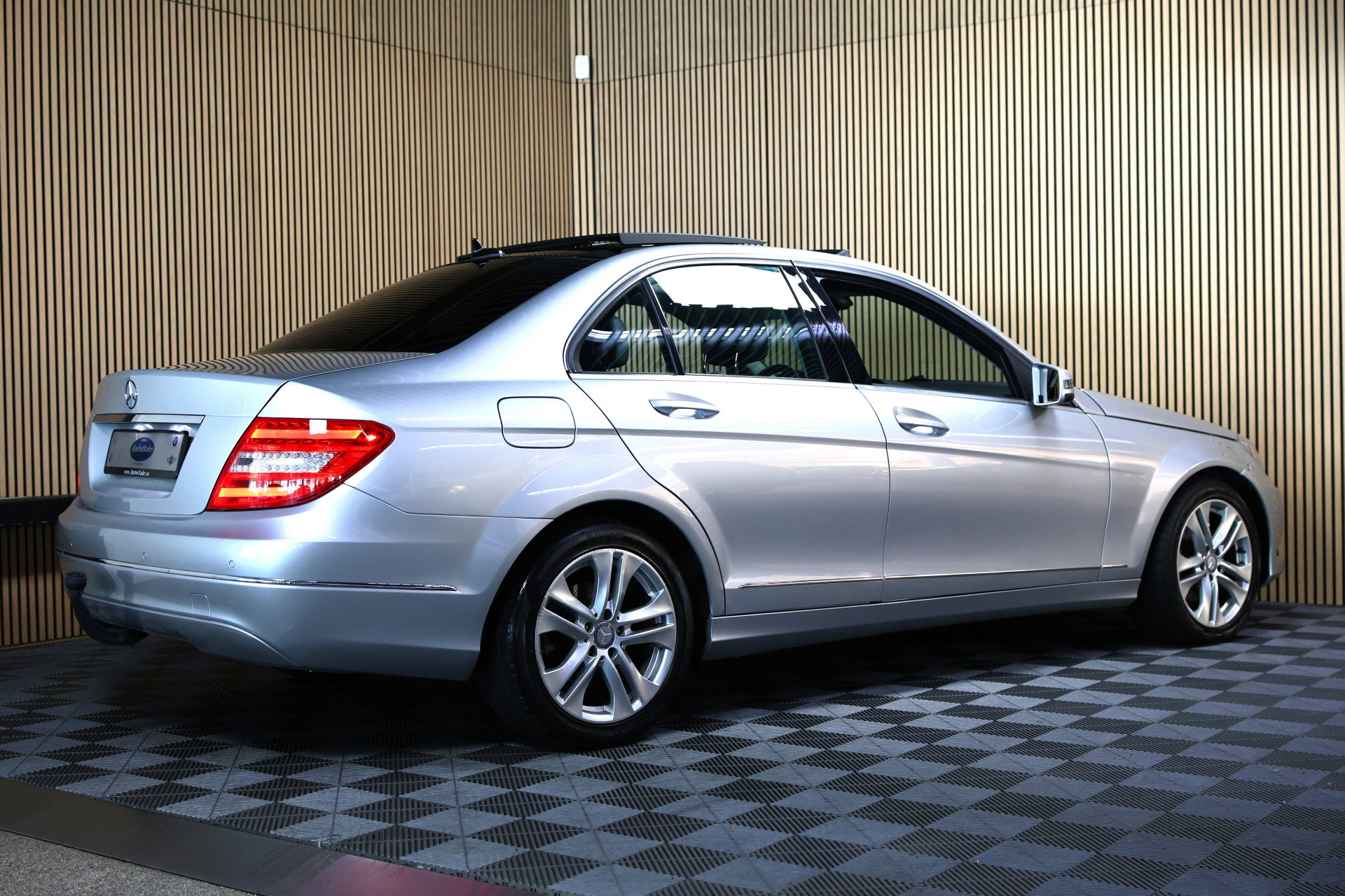 Mercedes-Benz 180 Edition Avantgarde AUTOMAAT PANO NAVI CLIMA STOELVW PDC BT "12 - foto 6