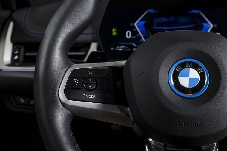 BMW - X1