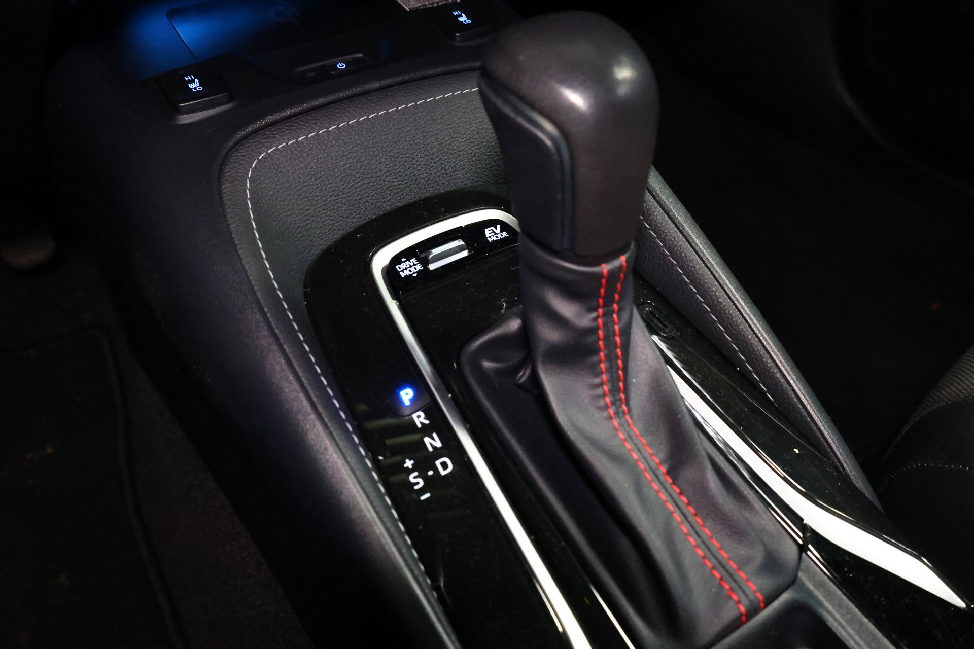 Toyota 2.0 Hybrid Business GR-Sport AVM NAVI CARPLAY CAMERA LANE '22 - foto 21