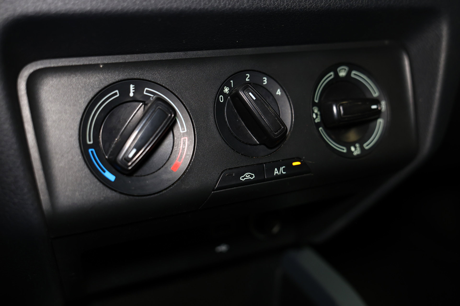 Škoda AVM AIRCO BLUETOOTH STOELVW PDC "19 - foto 20