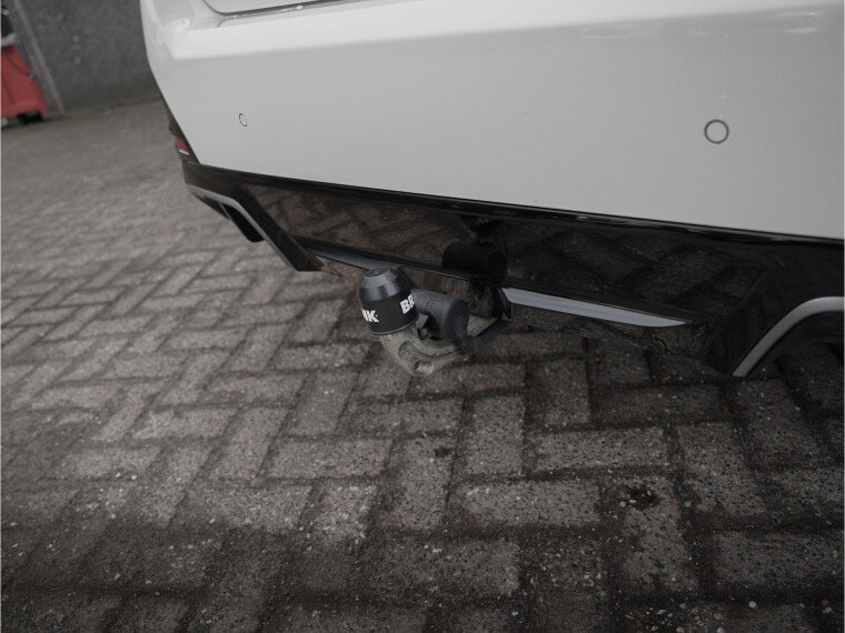 Trekhaak met elektrisch wegklapbare kogel